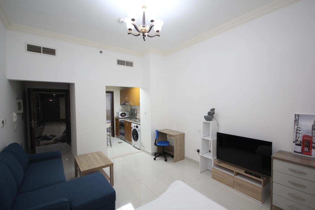 Cozy Rooms And Small Partitions For Men Guests In Dubai Eksteriør bilde